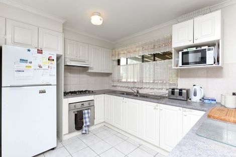 Property photo of 28 Romeo Crescent Rosemeadow NSW 2560