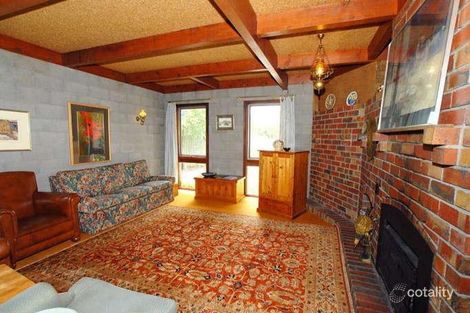 Property photo of 15 Long Beach Crescent Mount Waverley VIC 3149