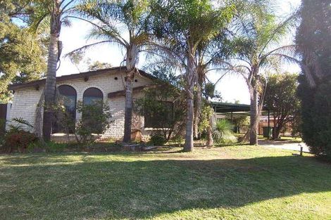 125 Explorers Way, St Clair, NSW 2759