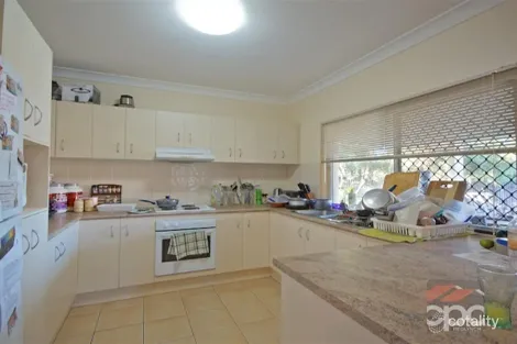 8 Brook Cl, Redlynch, QLD 4870