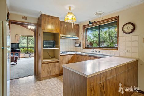 Property photo of 32 Tarwin Drive Croydon Hills VIC 3136