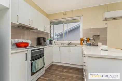 Property photo of 1/171 Barney Street Armidale NSW 2350