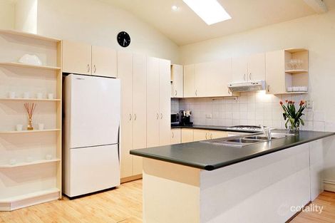 Property photo of 38 Kambrook Road Caulfield North VIC 3161