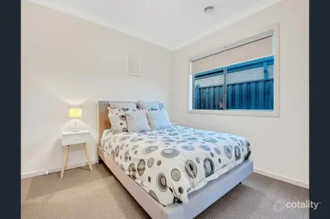 Property photo of 11 Sepal Drive Mickleham VIC 3064