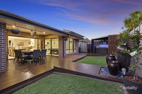 Property photo of 18 Faraday Crescent Pacific Pines QLD 4211
