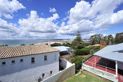 Property photo of 2 Peter Street Halls Head WA 6210