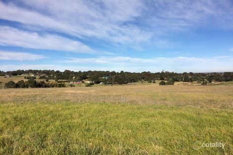 10 Marapana Dr, Wy Yung, VIC 3875