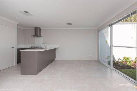 2/46 Camberwarra Dr, Craigie, WA 6025