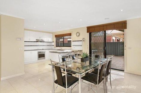 Property photo of 12 Pinnaroo Crescent Burnside VIC 3023