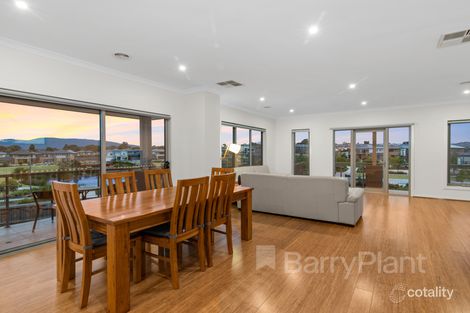 Property photo of 5 Freshwater Crescent Wantirna South VIC 3152