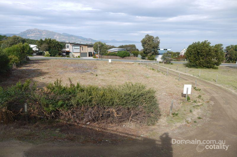 8 Oyster Bay Ct, Coles Bay, TAS 7215