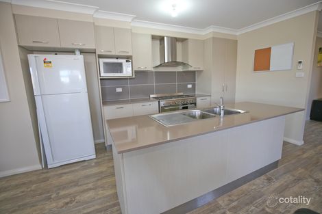 Property photo of 9 Mulhall Place Orange NSW 2800