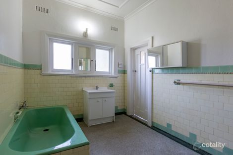 Property photo of 31 Orrong Crescent Caulfield North VIC 3161