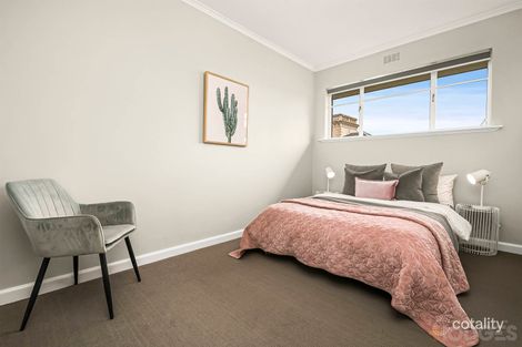 Property photo of 12/129 Kambrook Road Caulfield North VIC 3161