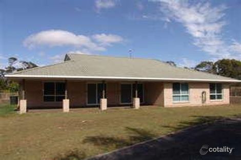 19 Ladbroke Cres, Urangan, QLD 4655