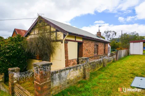 Property photo of 1A Calero Street Lithgow NSW 2790