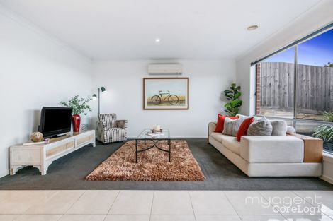 Property photo of 10/11 Hawk Avenue Pakenham VIC 3810