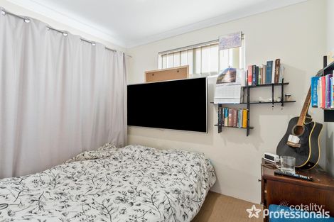 Property photo of 22 Sessilis Crescent Wattle Grove WA 6107