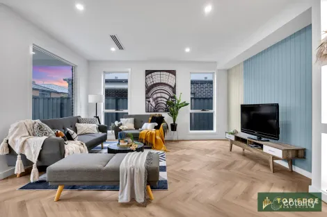 Property photo of 18 Rohab Crescent Mount Cottrell VIC 3024