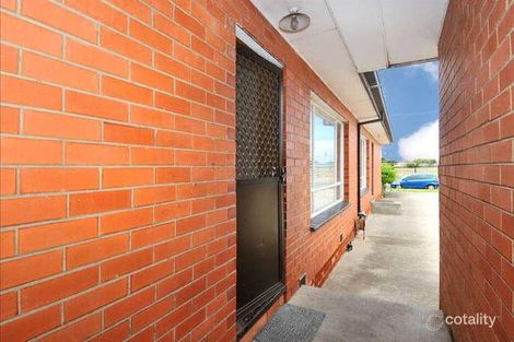 Property photo of 2/6 Lachlan Road Sunshine West VIC 3020