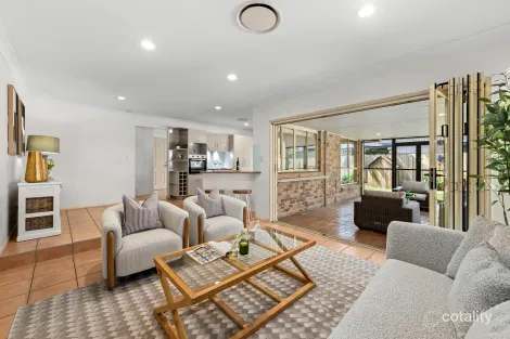 Property photo of 8 Cockatoo Close Calamvale QLD 4116