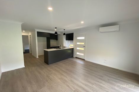 Property photo of 2/67 Mackellar Way Walloon QLD 4306