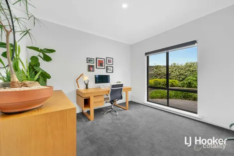 Property photo of 21 Somerset Avenue Clearview SA 5085