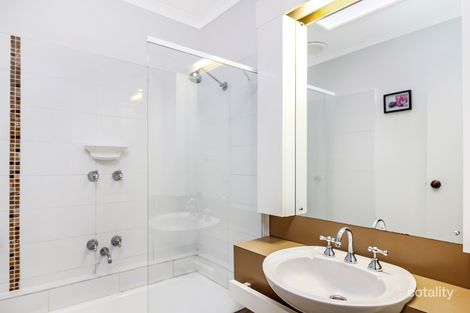 Property photo of 5 Tasman Place Endeavour Hills VIC 3802