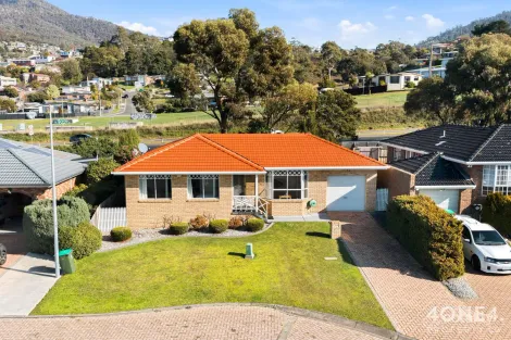 17 VERMONT CT, BERRIEDALE, TAS 7011