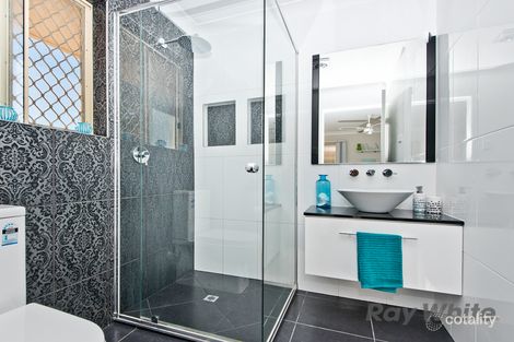 Property photo of 34 Blue Mountain Crescent Warner QLD 4500