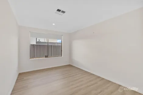 Property photo of 9 Plover Way Kingsley WA 6026