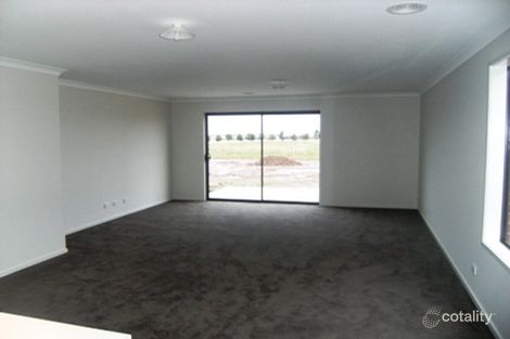 Property photo of 8 Synergy Court Taylors Hill VIC 3037