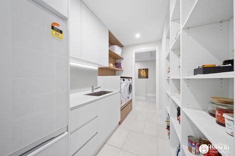 Property photo of 8 Birdwood Street Hughes ACT 2605