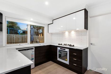 Property photo of 4 Melina Court Endeavour Hills VIC 3802
