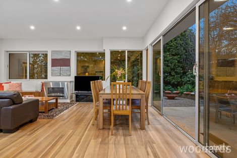 Property photo of 11 The Highway Bentleigh VIC 3204