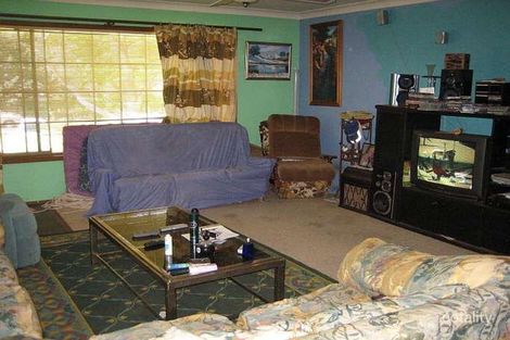 Property photo of 78 Gymea Crescent Mannering Park NSW 2259