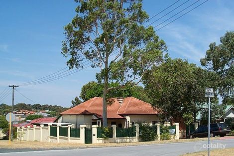 18 Yeovil Cres, Bicton, WA 6157