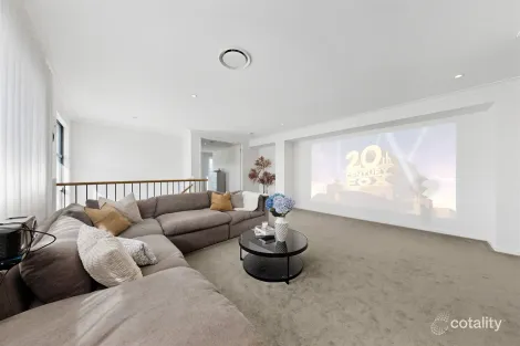Property photo of 42 Meadow Circuit Helensvale QLD 4212
