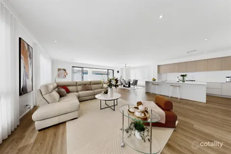 Property photo of 42 Meadow Circuit Helensvale QLD 4212