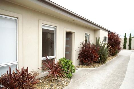 2/4 Fourth Ave, Rosebud, VIC 3939