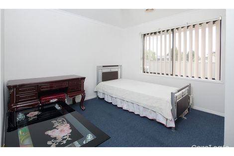 Property photo of 4 Ashbrook Way Cranbourne West VIC 3977