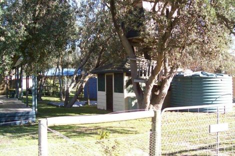 Property photo of 10 Grenfell Drive The Honeysuckles VIC 3851