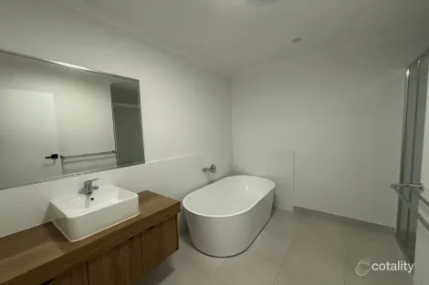 Property photo of 81 Superior Boulevard Andergrove QLD 4740