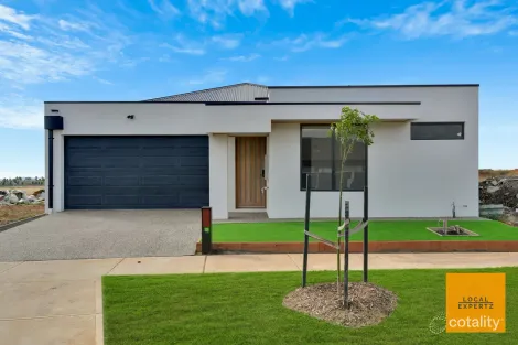 65 Northstowe Cres, Strathtulloh, VIC 3338