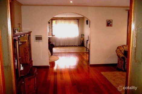 Property photo of 8 Cuthbert Drive Mill Park VIC 3082