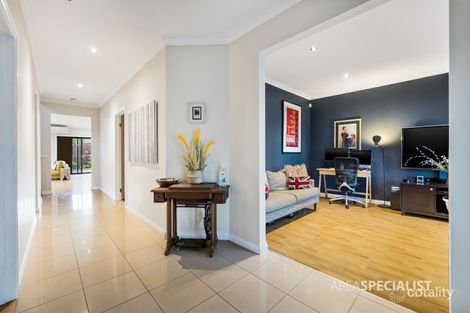 Property photo of 11 Hemsley Promenade Point Cook VIC 3030