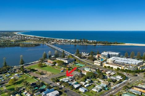 6 Oakland Ave, The Entrance, NSW 2261