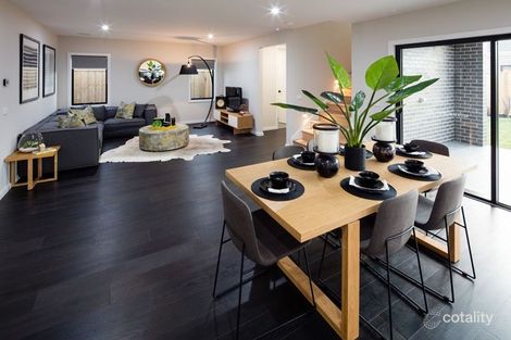 Property photo of 14 Mallory Crescent Keysborough VIC 3173