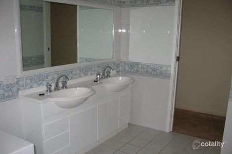 Property photo of 66 Atherton Close Rankin Park NSW 2287