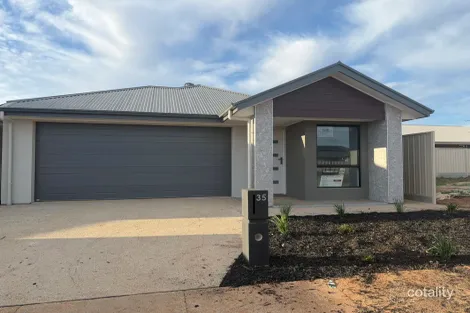 35 Elias Cct, Munno Para West, SA 5115